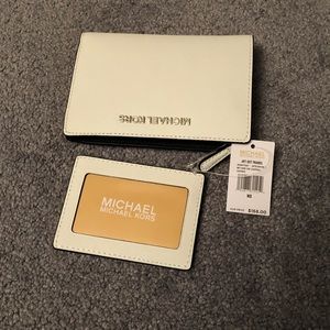 New Authentic Micheal Kors Wallet and ID card case